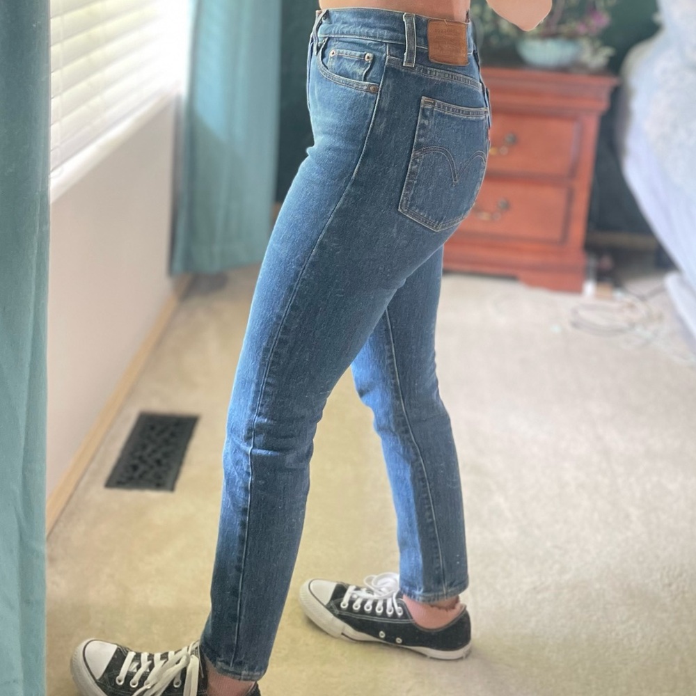 LEVI's WEDGIE Jeans